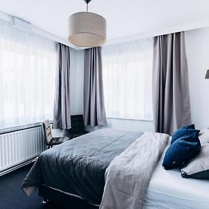 Atomihotel: Contemporary Comfort Steps From The Atomium!